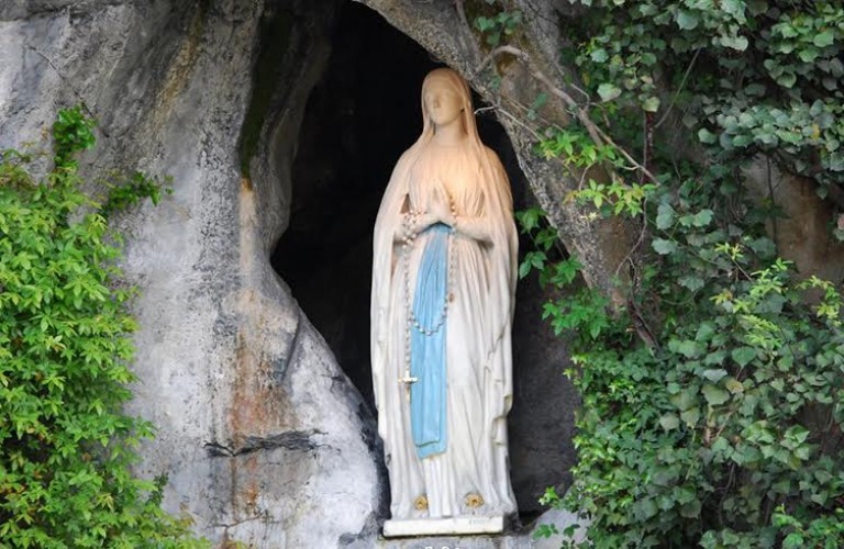 Virgen de Lourdes